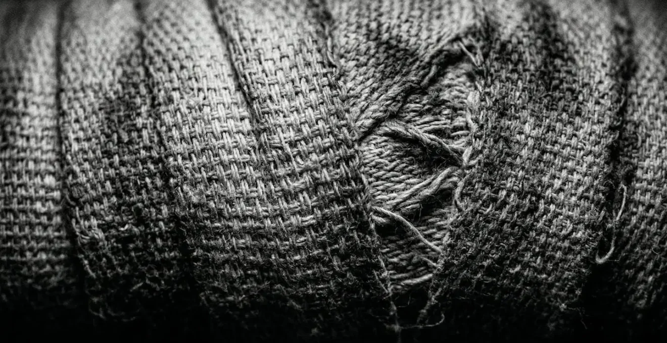 Gros plan macro sur les bandages d'un boxeur avec texture et relief
